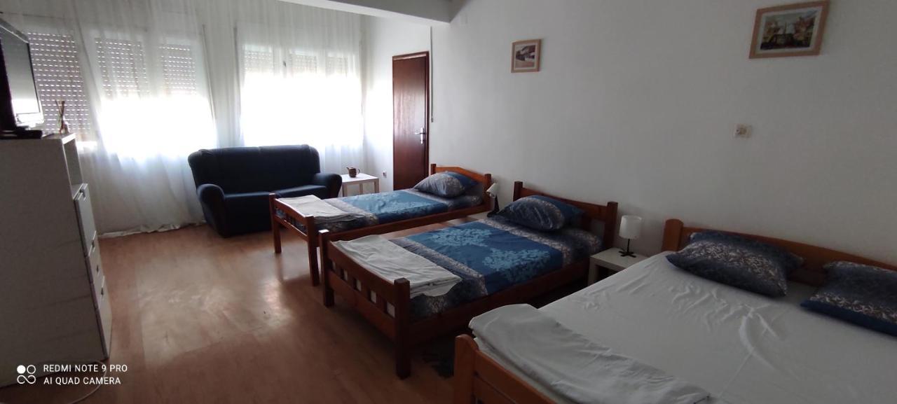 Apartmani Banatski Konak Zrenjanin Exterior foto